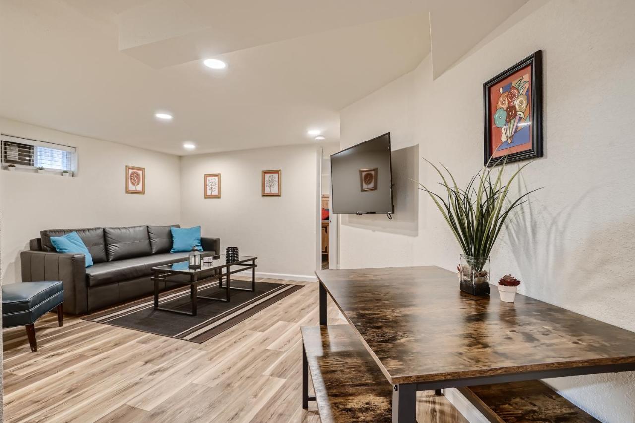 לייקווד Sloans Lake Getaway - Basement Apartment Near Broncos And Downtown Denver מראה חיצוני תמונה
