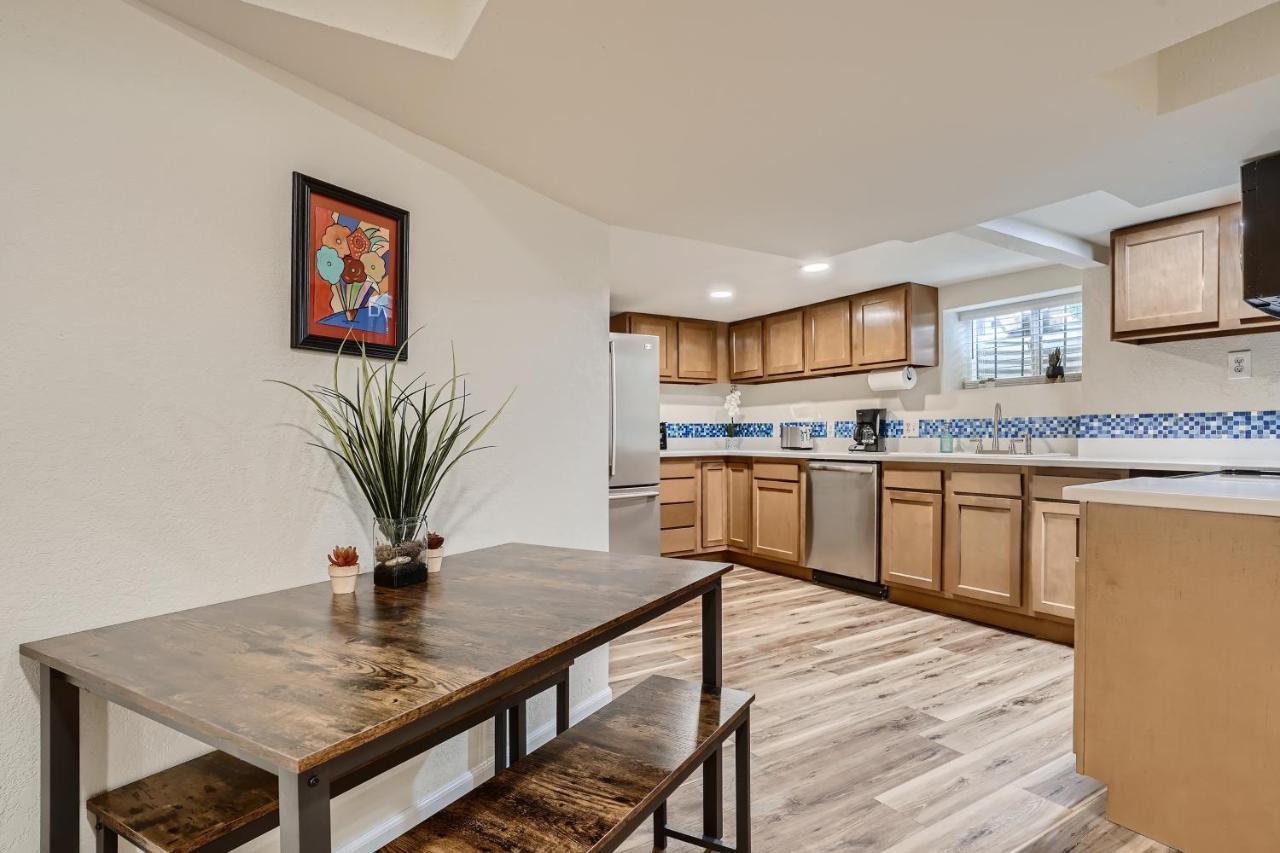 לייקווד Sloans Lake Getaway - Basement Apartment Near Broncos And Downtown Denver מראה חיצוני תמונה