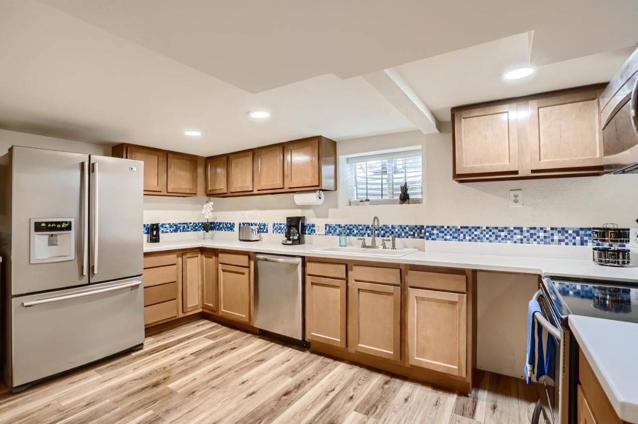 לייקווד Sloans Lake Getaway - Basement Apartment Near Broncos And Downtown Denver מראה חיצוני תמונה