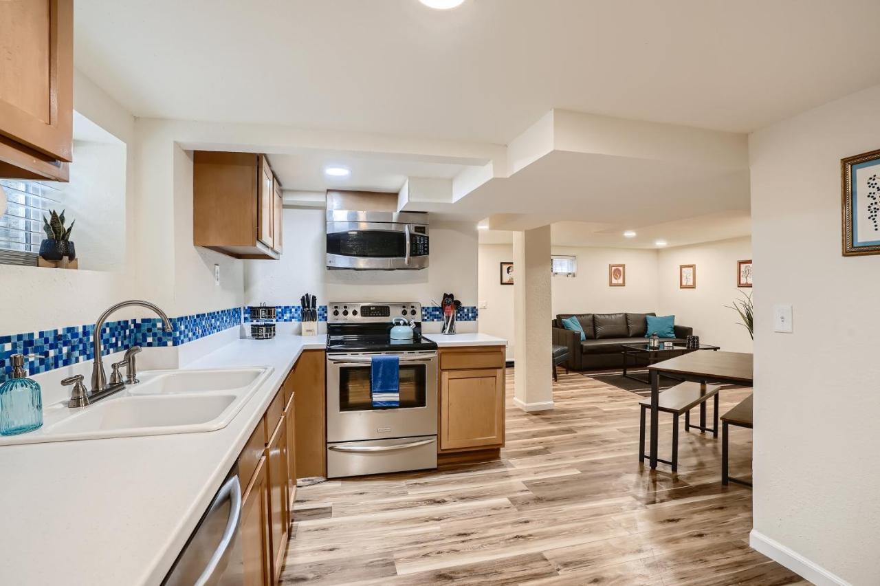 לייקווד Sloans Lake Getaway - Basement Apartment Near Broncos And Downtown Denver מראה חיצוני תמונה