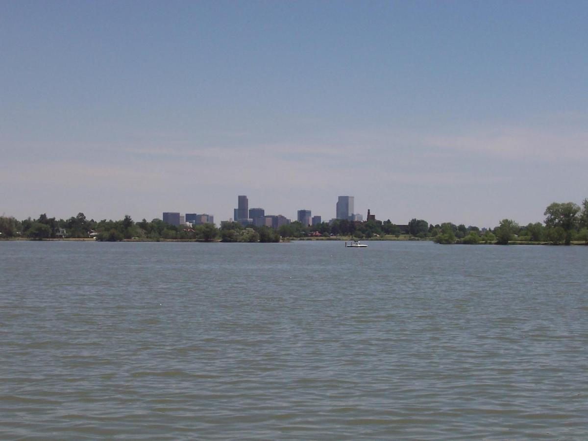 לייקווד Sloans Lake Getaway - Basement Apartment Near Broncos And Downtown Denver מראה חיצוני תמונה