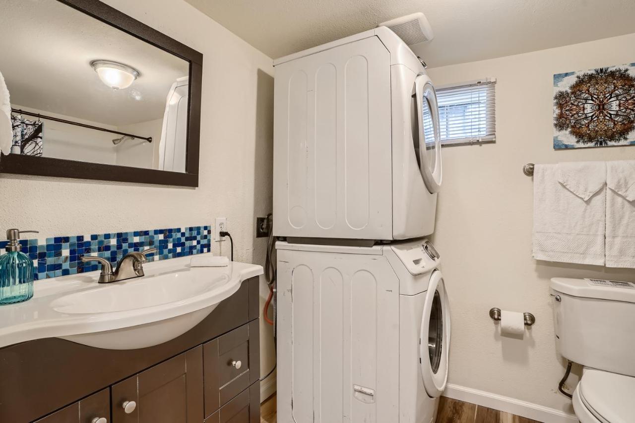 לייקווד Sloans Lake Getaway - Basement Apartment Near Broncos And Downtown Denver מראה חיצוני תמונה